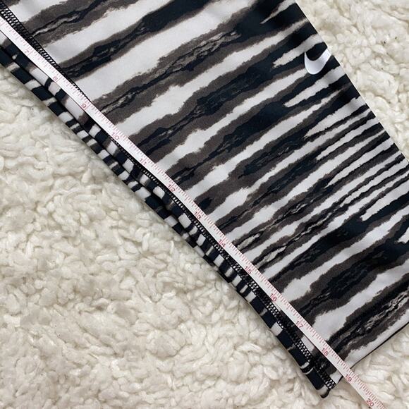 Nike Capri Tie Dye leggings Stripes F6 - Picture 9 of 10